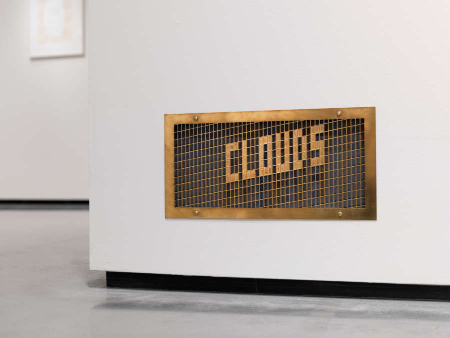 view exhibition image