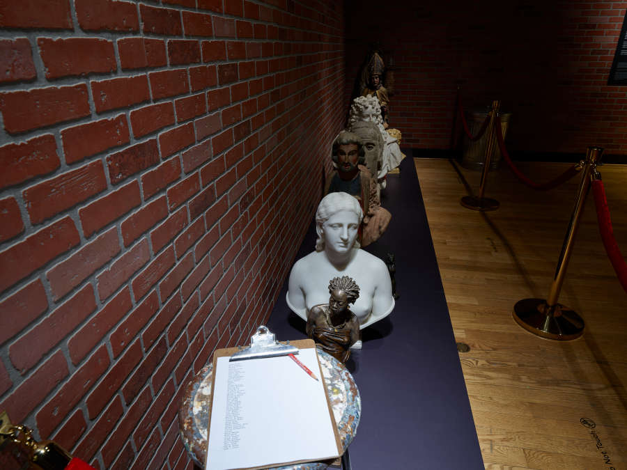view exhibition image