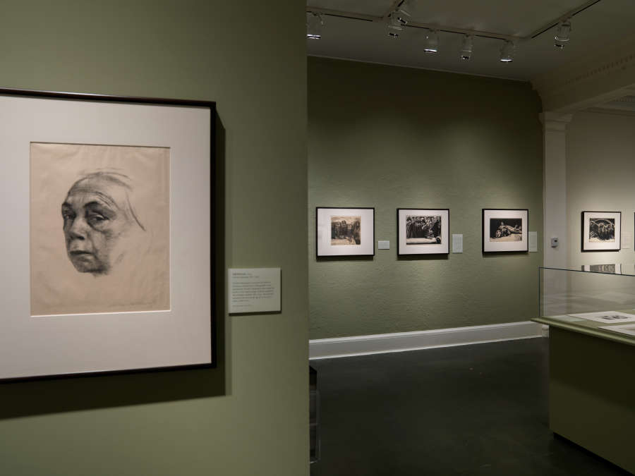 view exhibition image