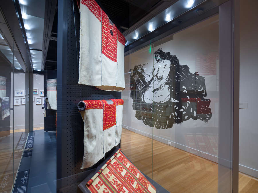 view exhibition image