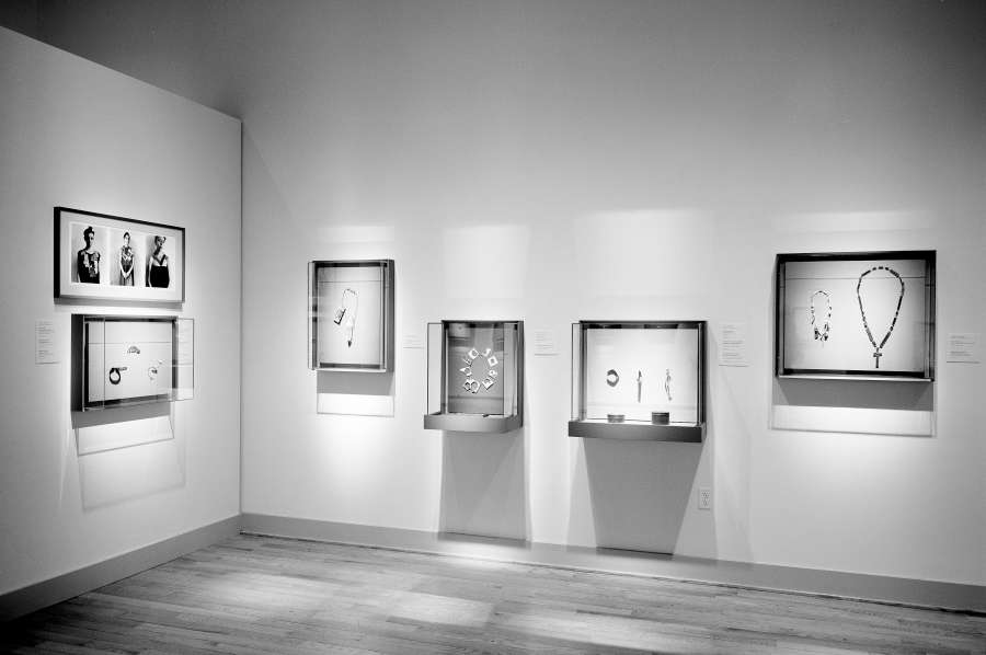 view exhibition image