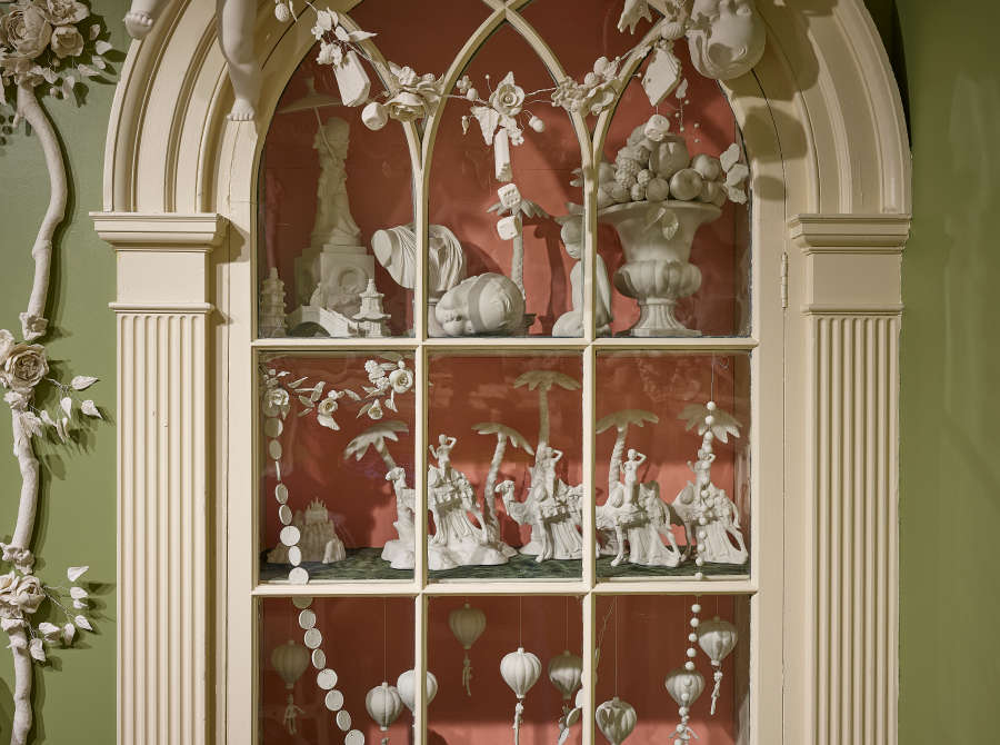 view exhibition image