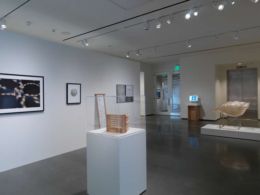 view exhibition image