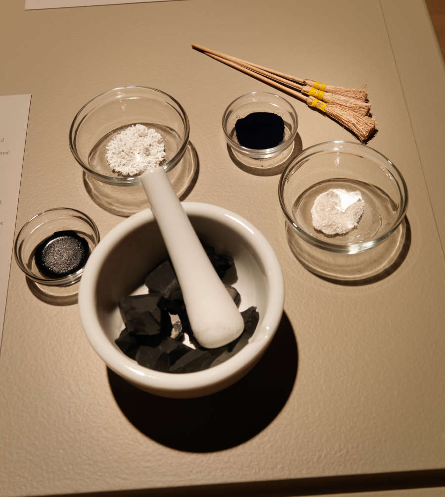 view exhibition image