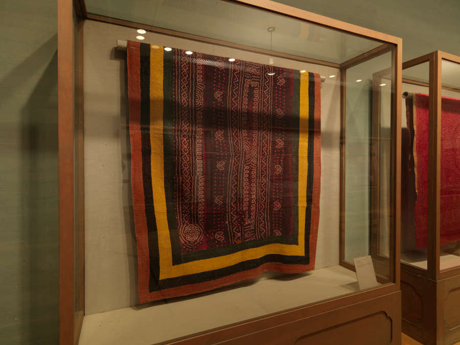 view exhibition image