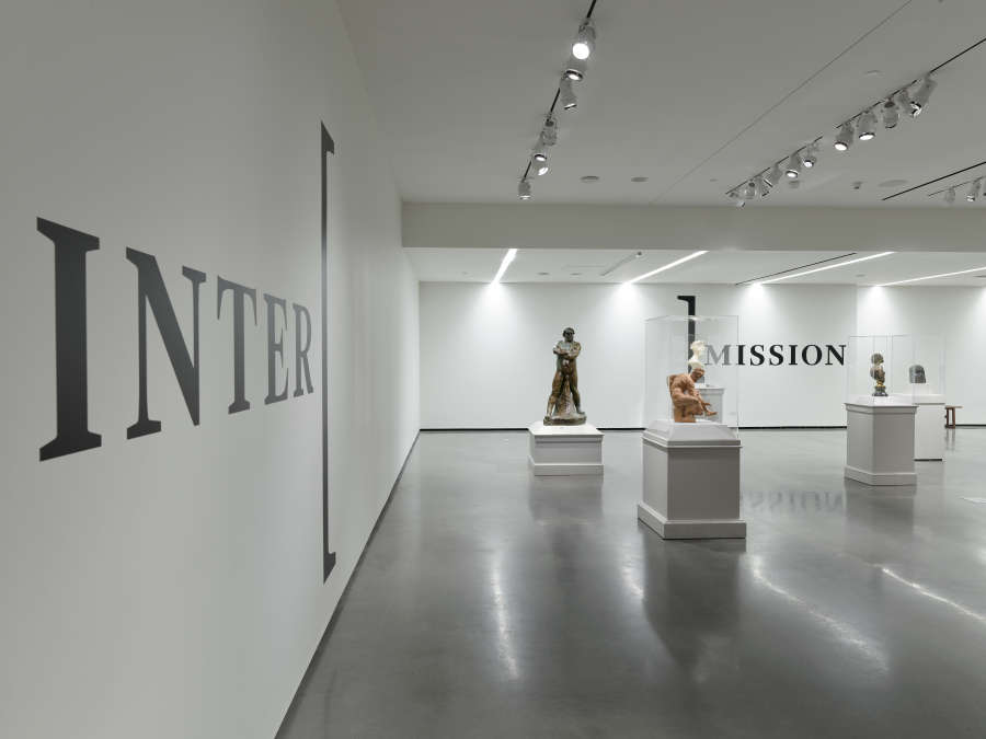 view exhibition image