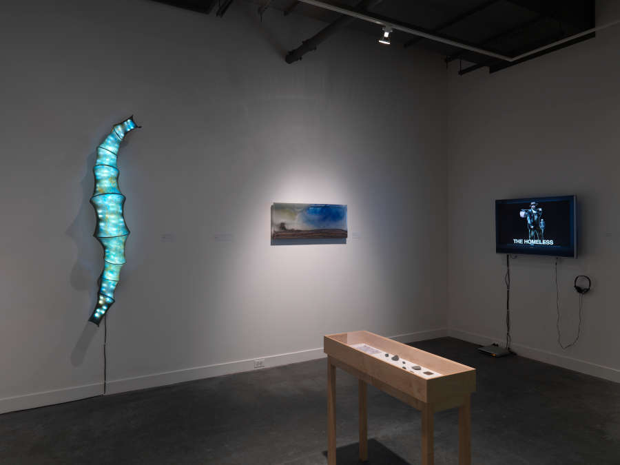 view exhibition image