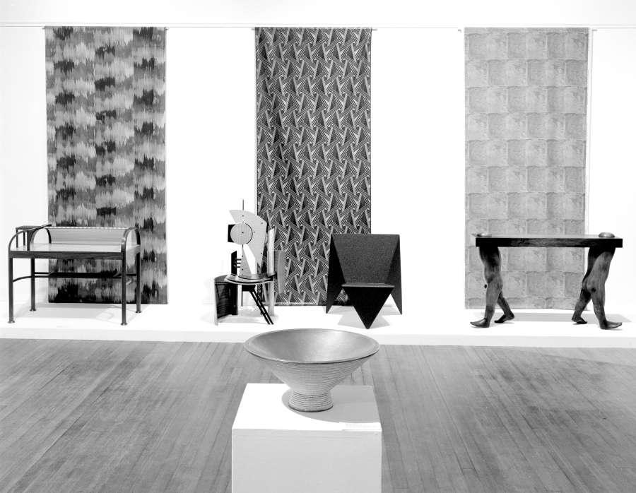 view exhibition image