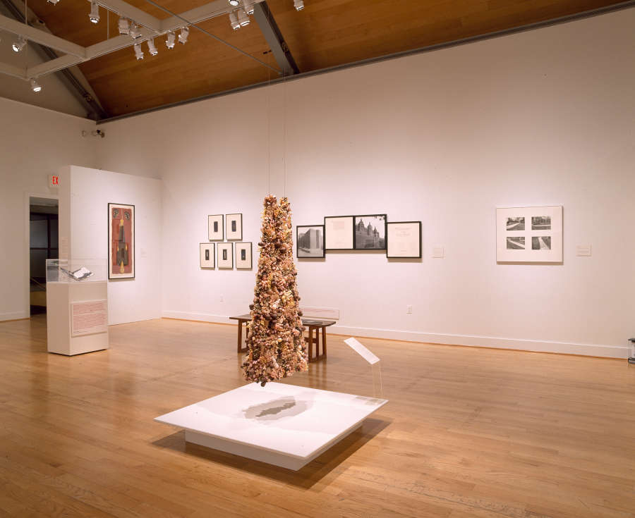 view exhibition image