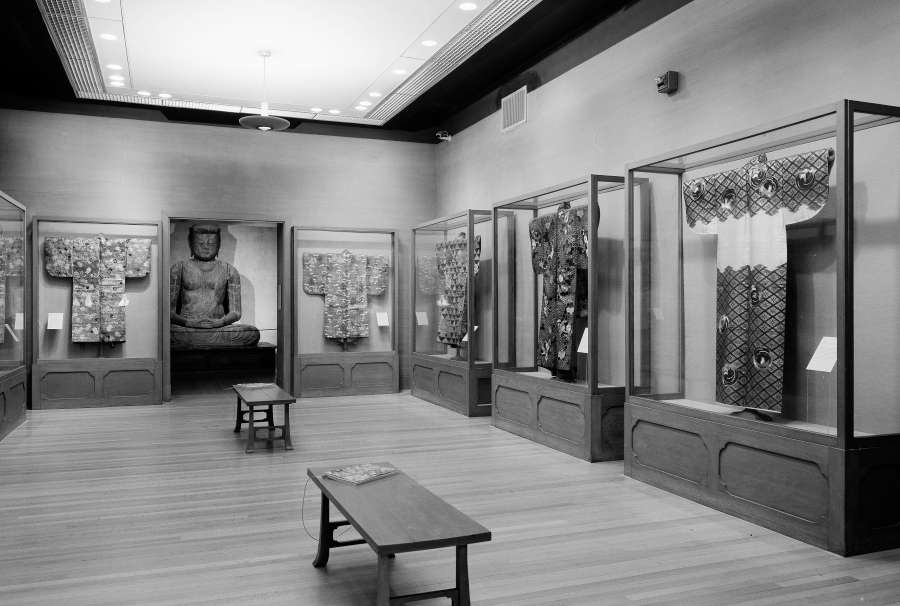 view exhibition image