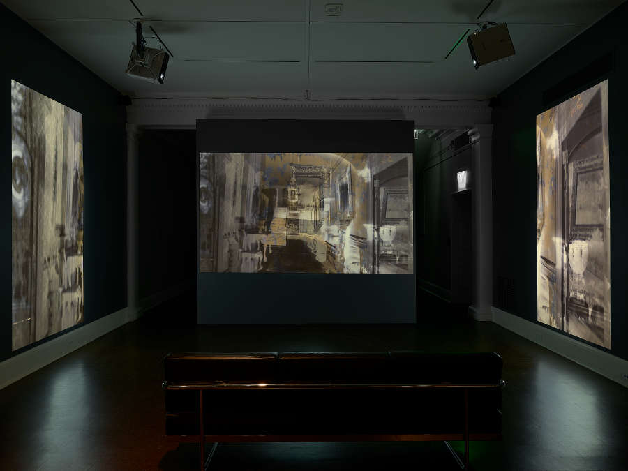 view exhibition image