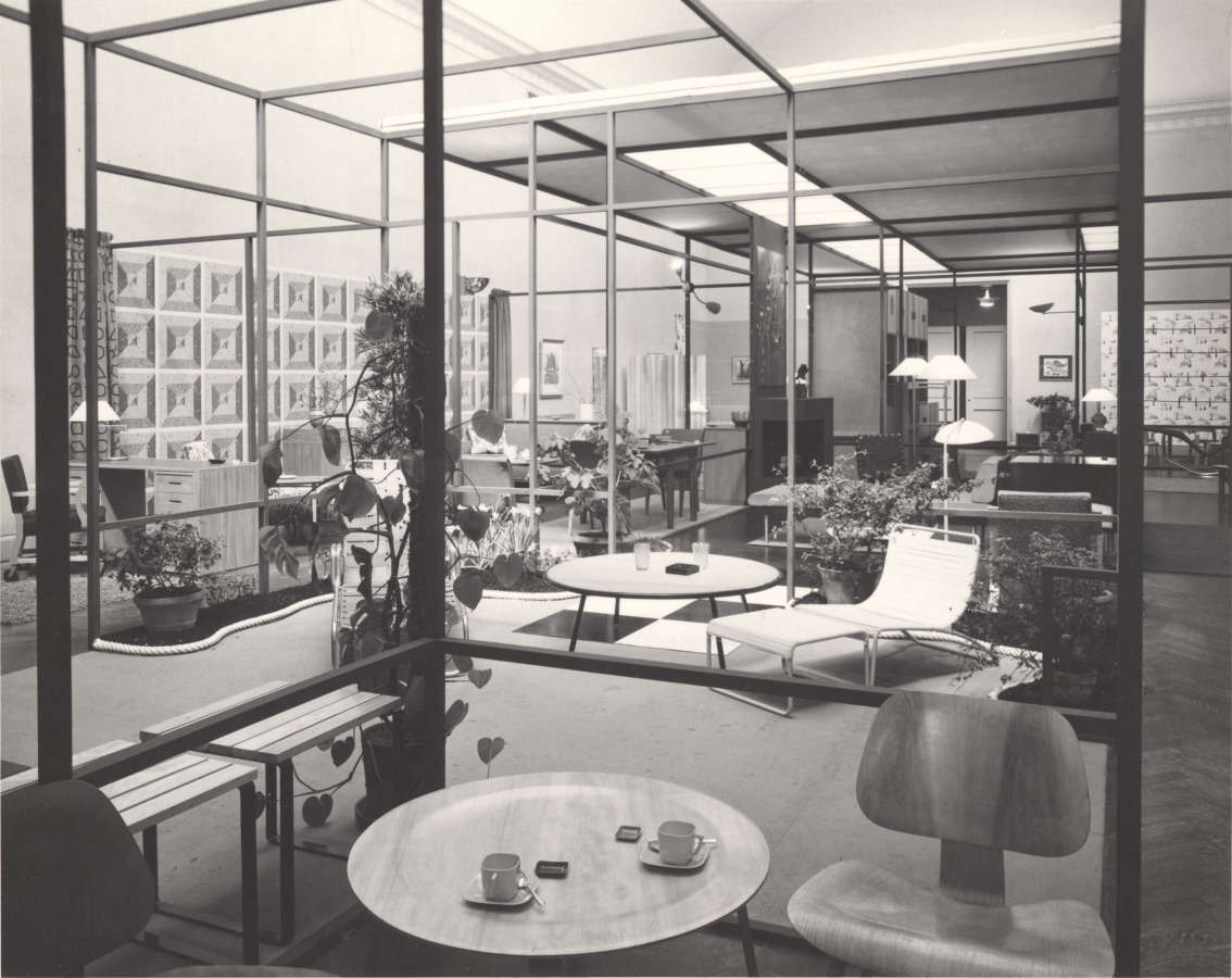 view exhibition image