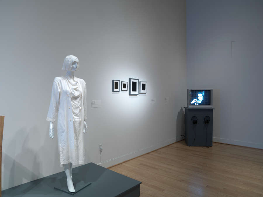 view exhibition image