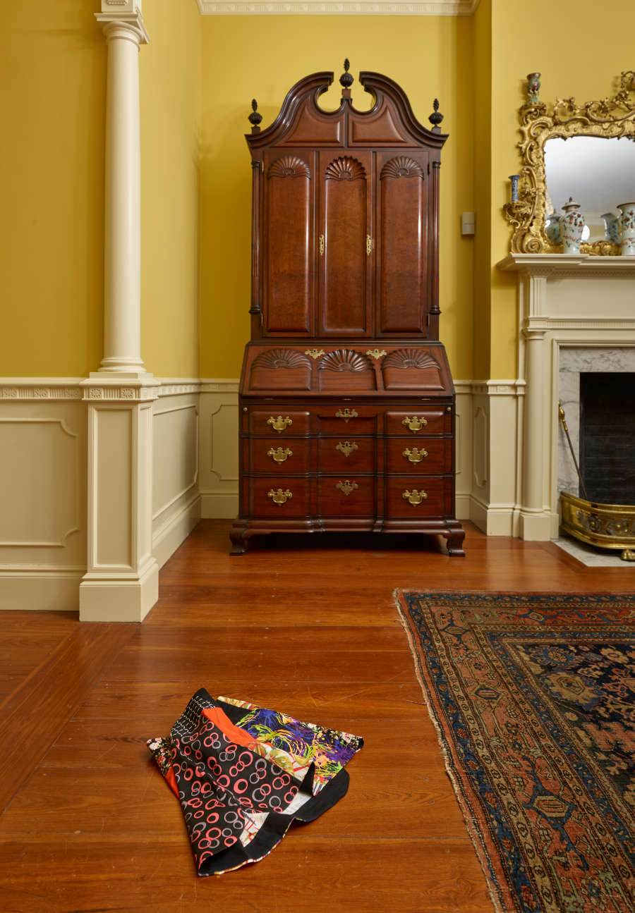 view exhibition image