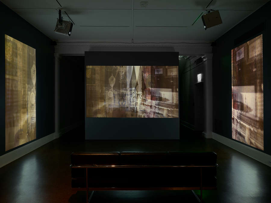 view exhibition image