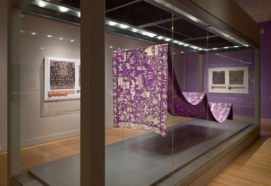 view exhibition image