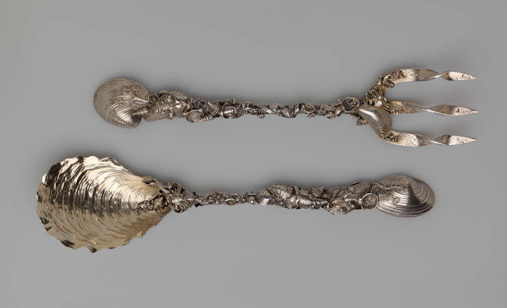 silver cleaning table