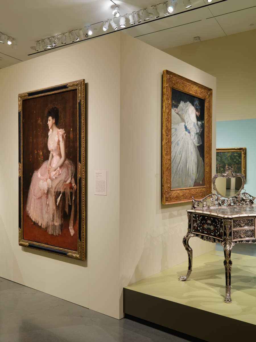 view exhibition image