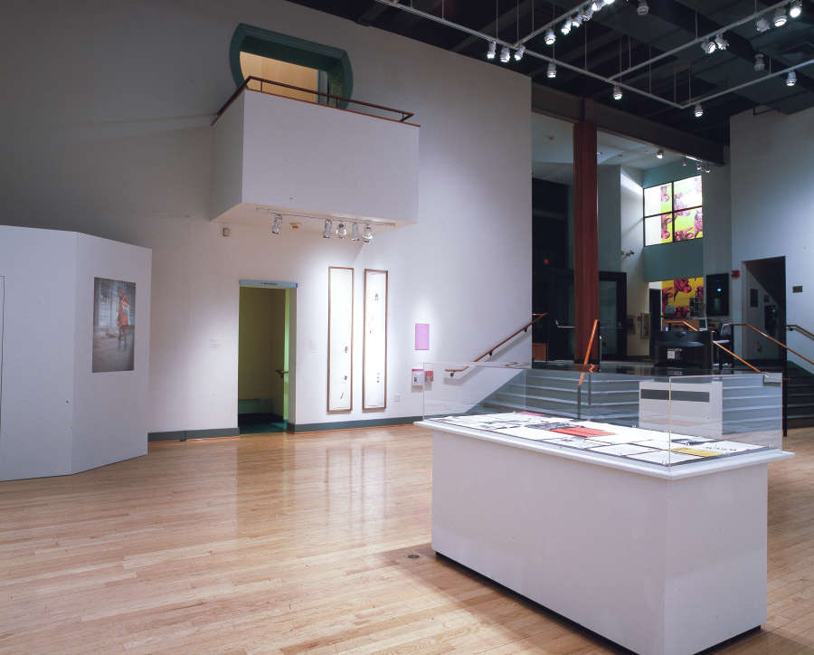 view exhibition image