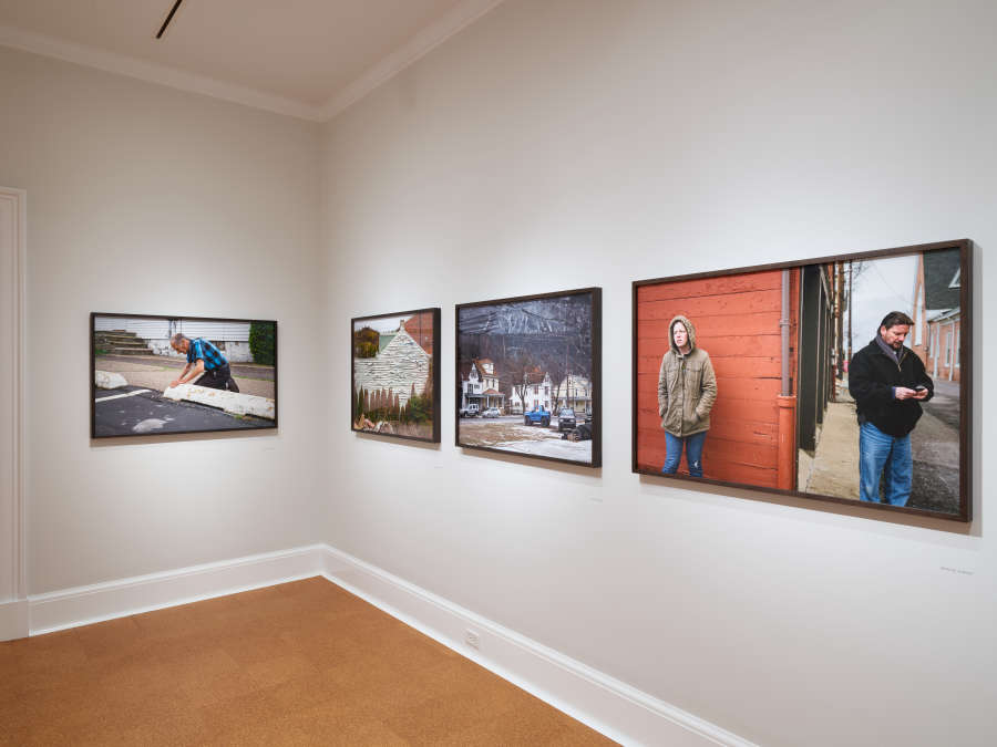 view exhibition image