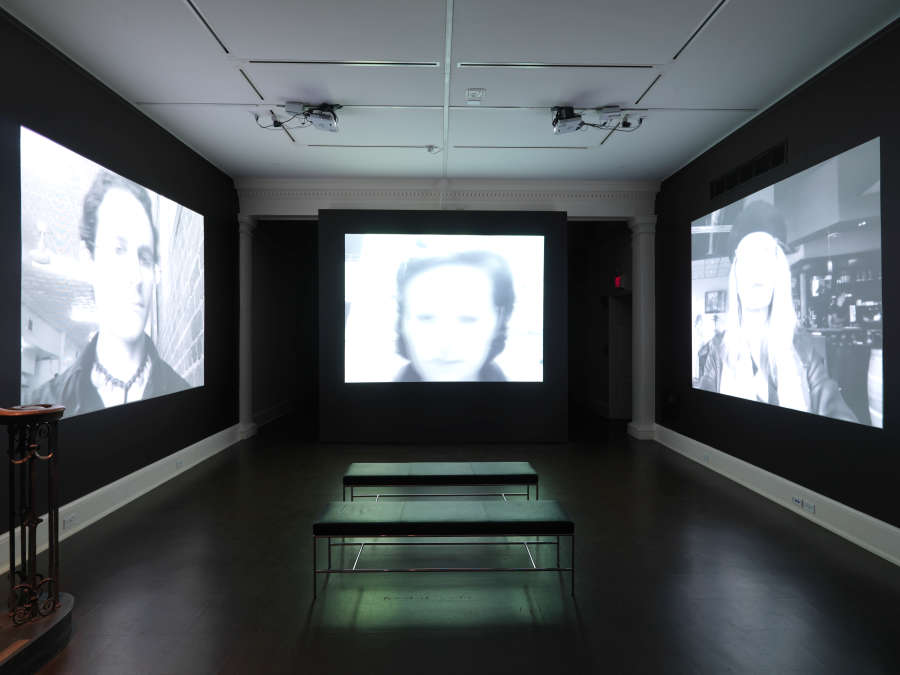 view exhibition image