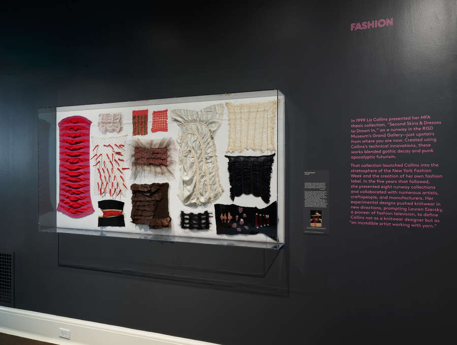 view exhibition image