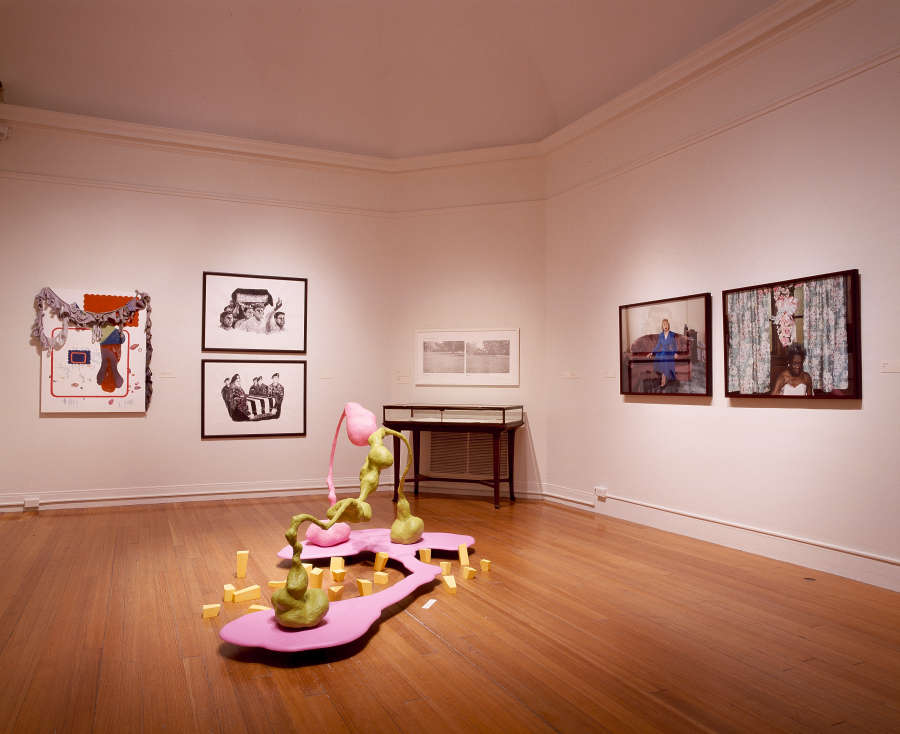 view exhibition image