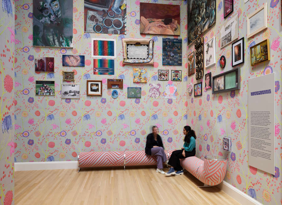 view exhibition image