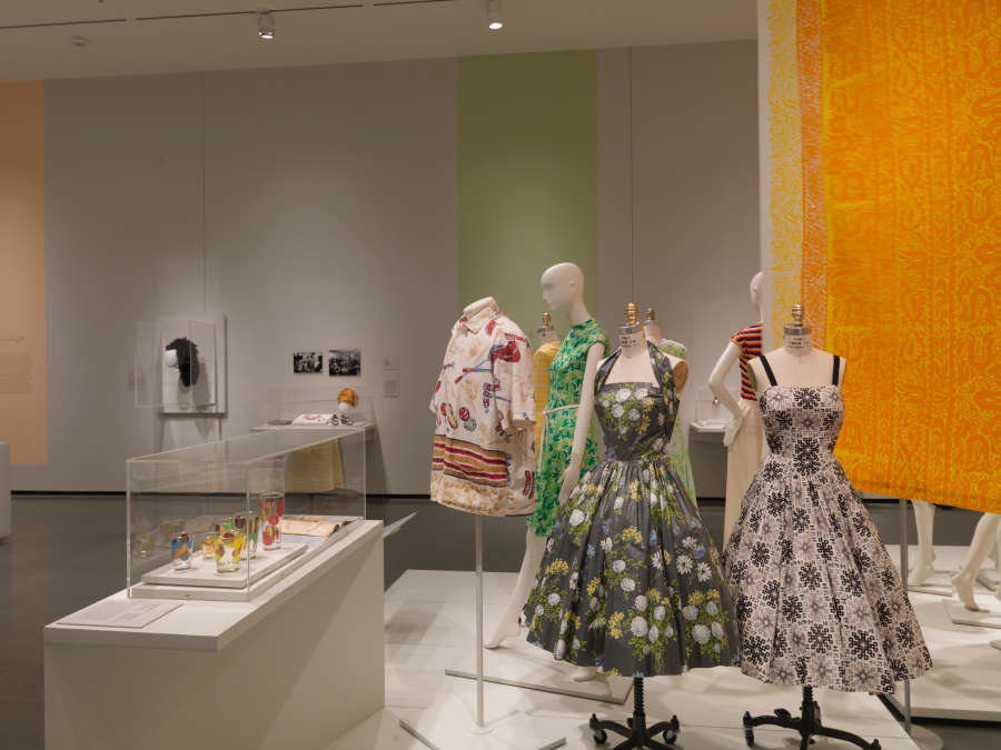 view exhibition image