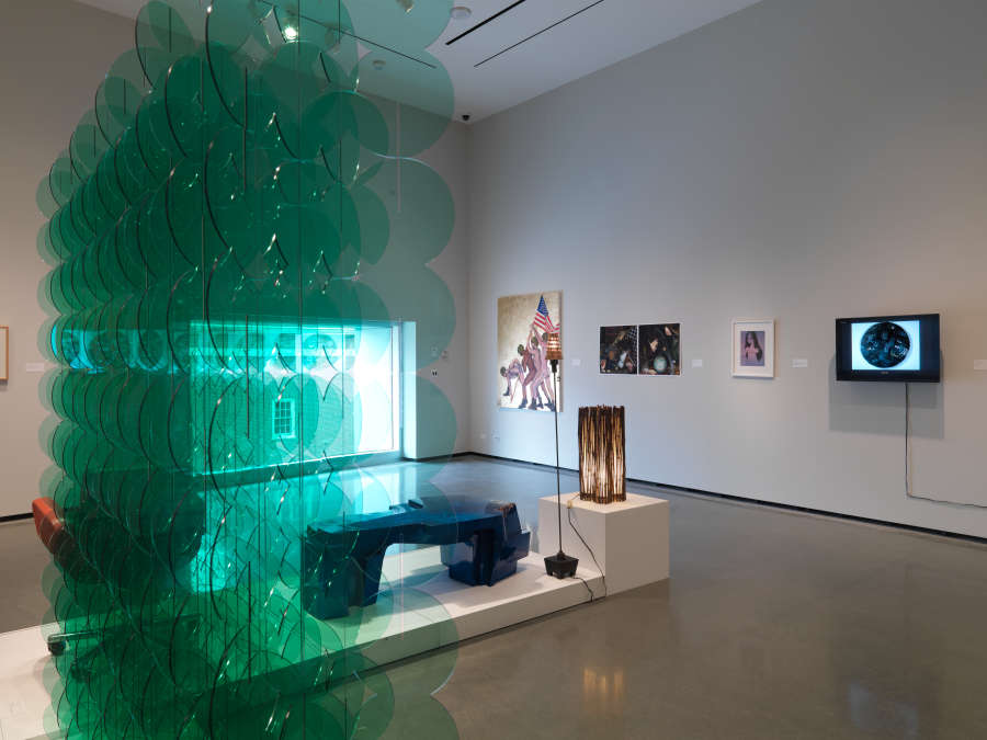 view exhibition image