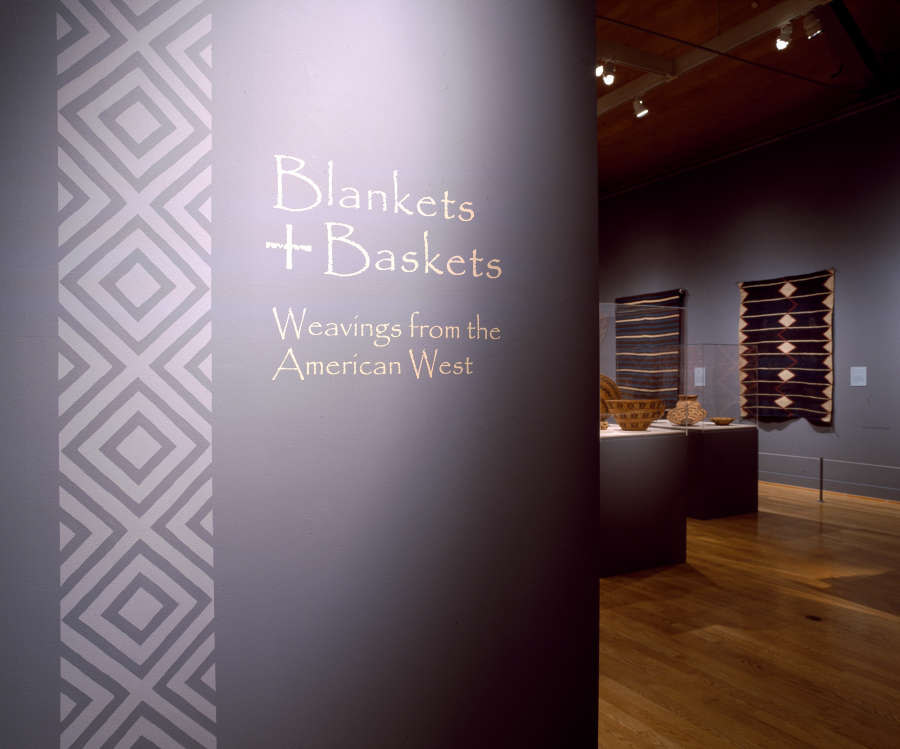 view exhibition image