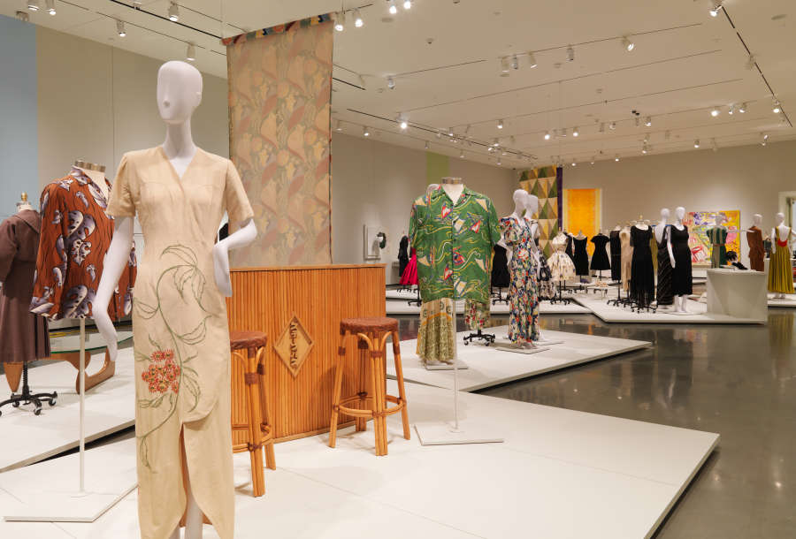 view exhibition image