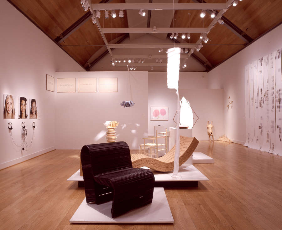 view exhibition image