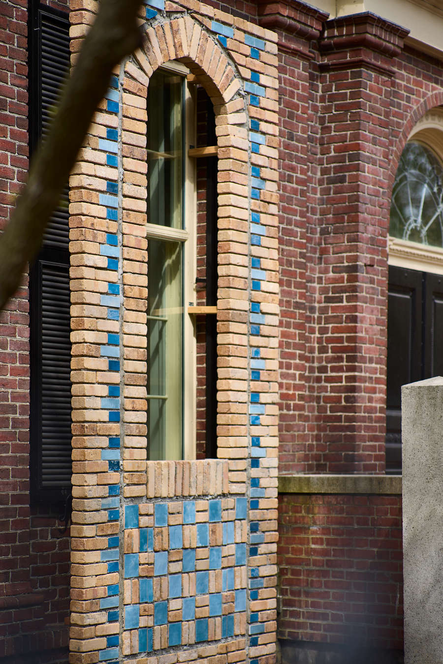 view exhibition image