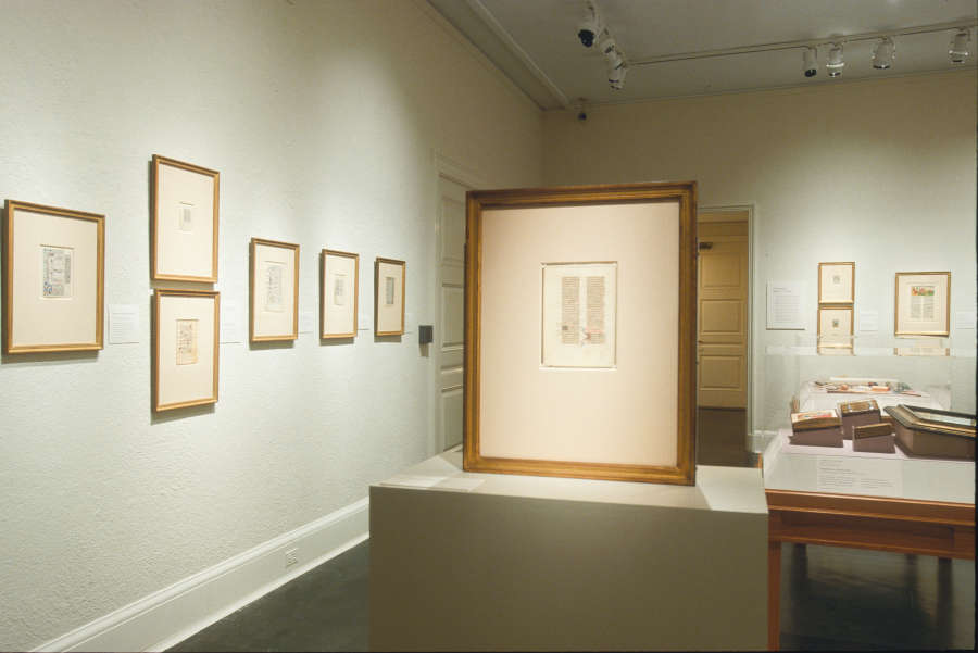 view exhibition image