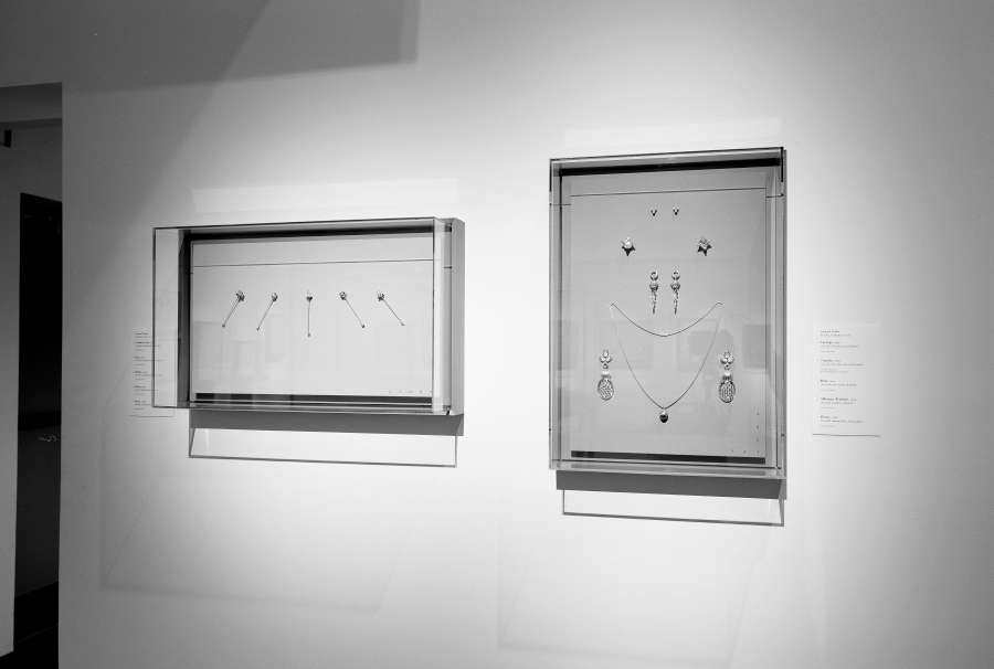 view exhibition image