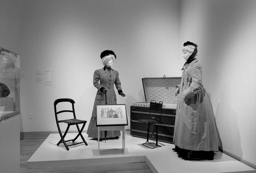 view exhibition image