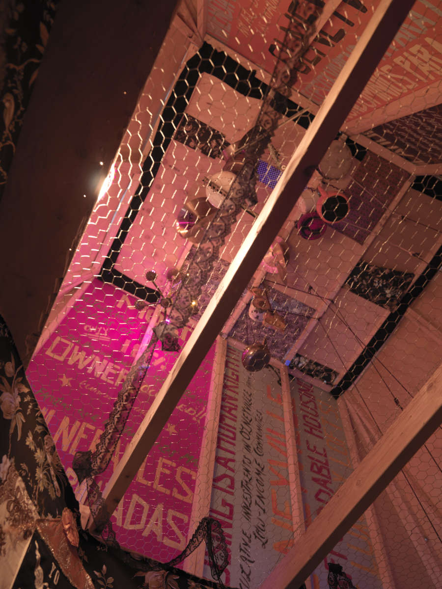 view exhibition image