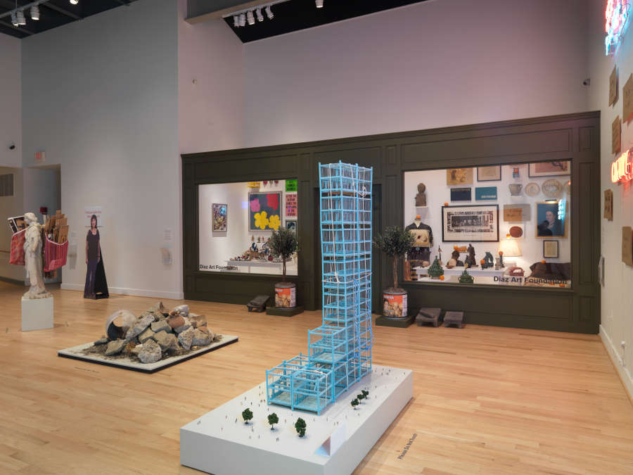 view exhibition image