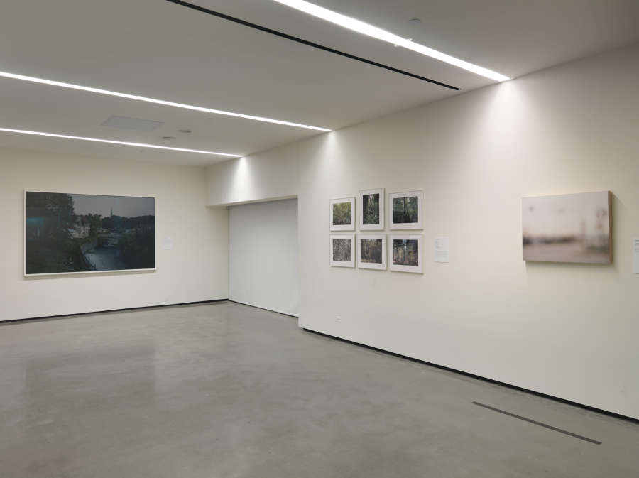 view exhibition image