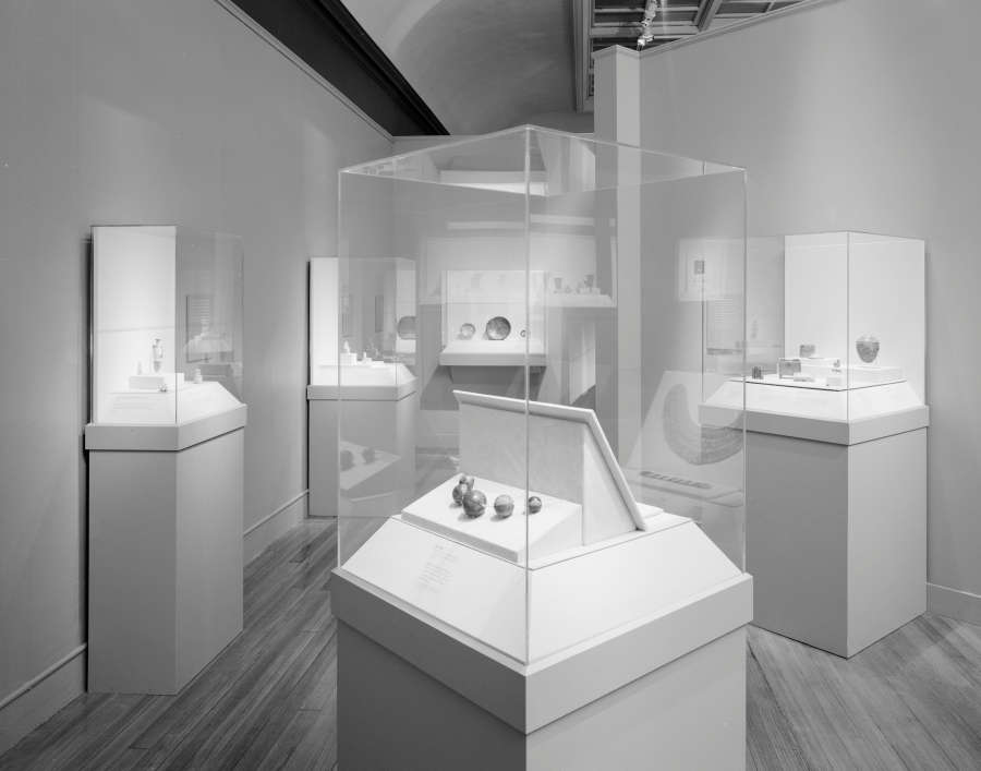 view exhibition image