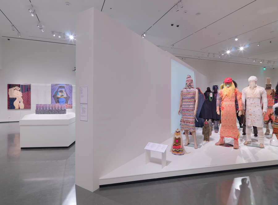 view exhibition image