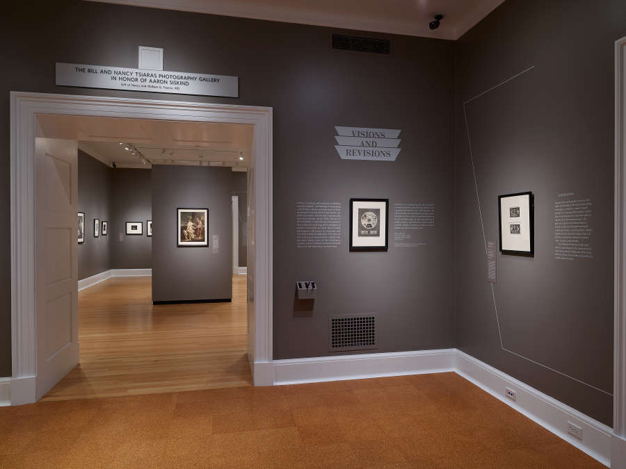 view exhibition image