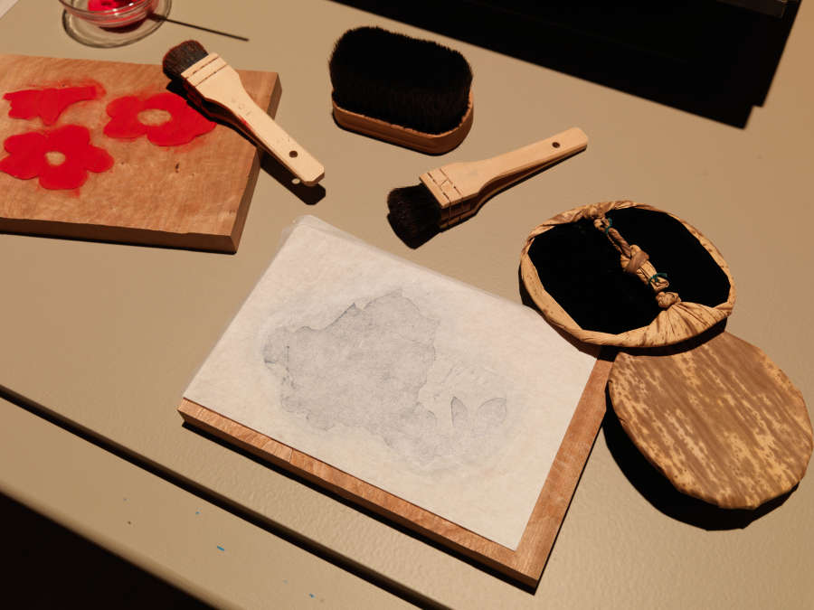 view exhibition image