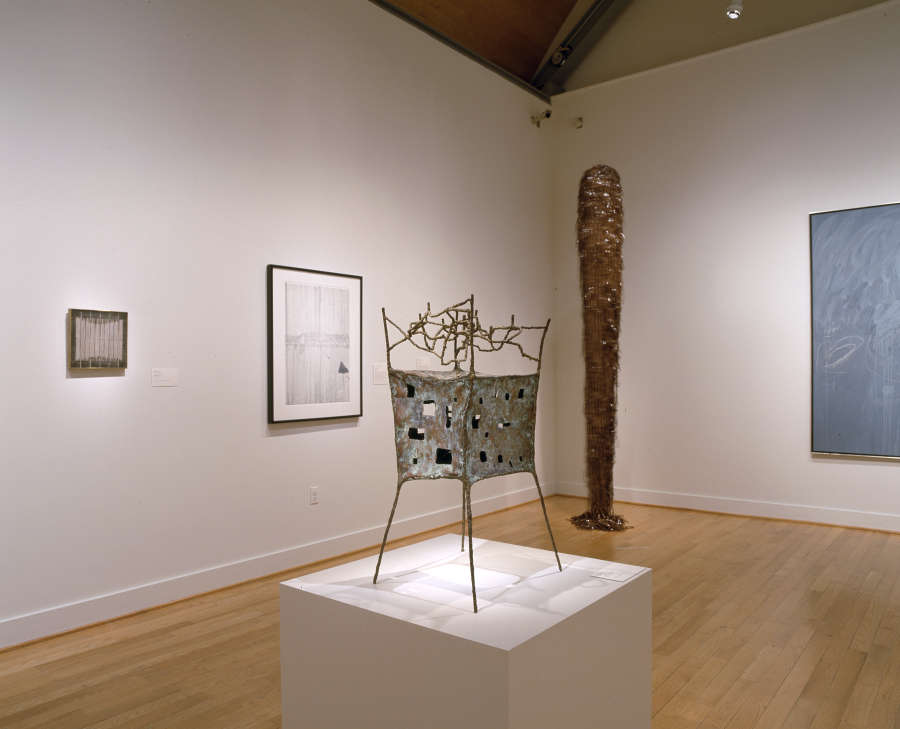 view exhibition image