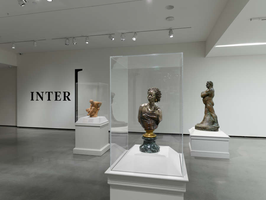 view exhibition image