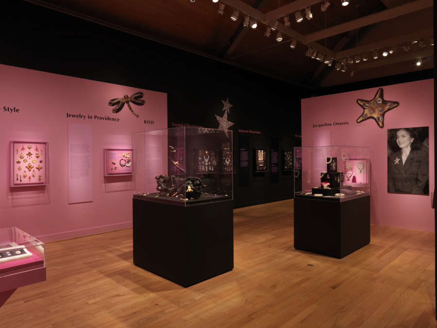 view exhibition image