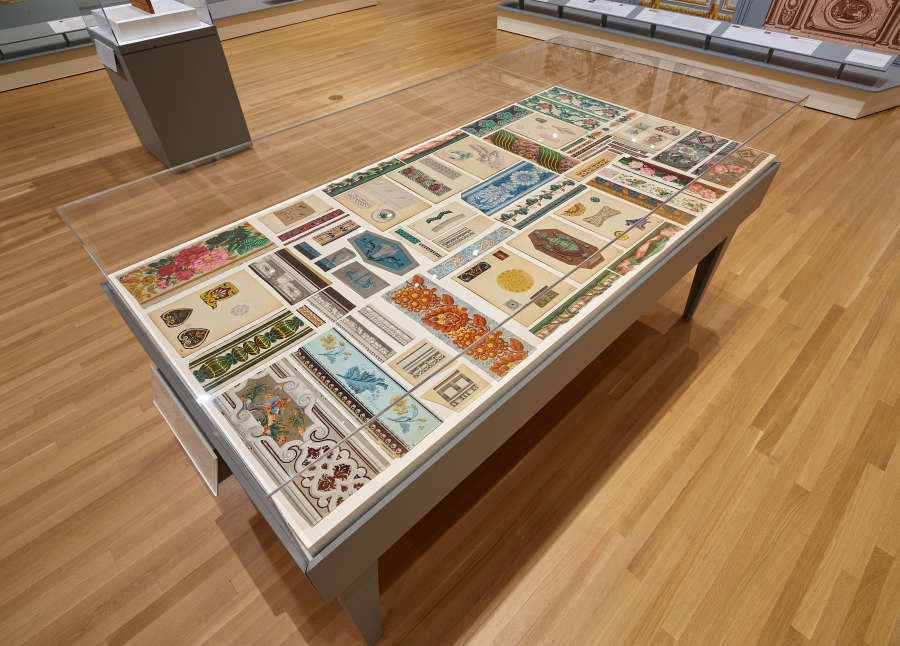 view exhibition image