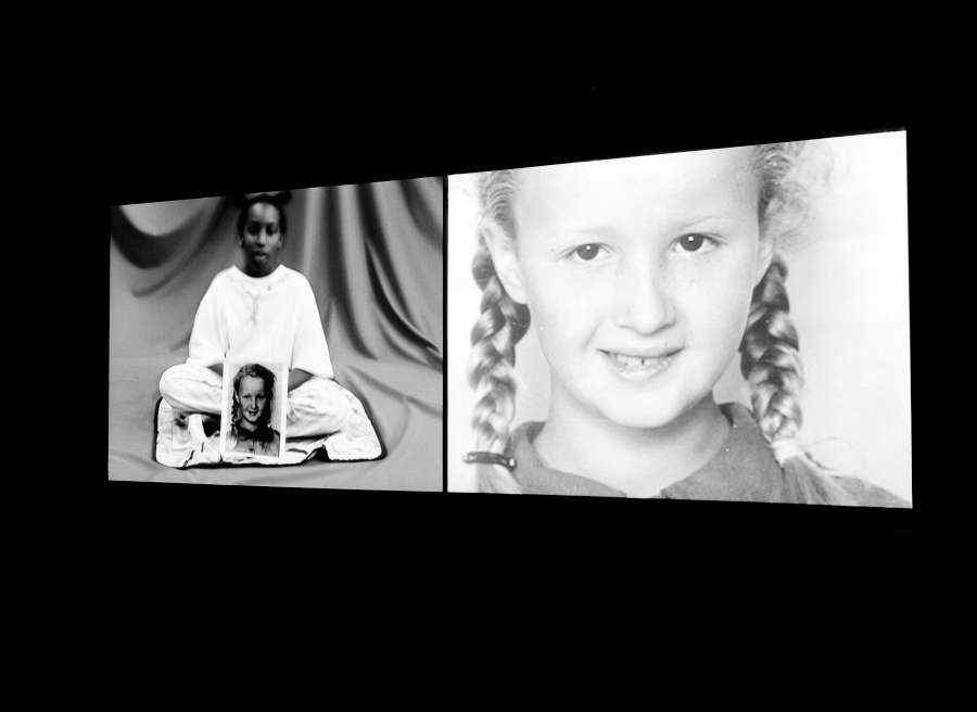 view exhibition image