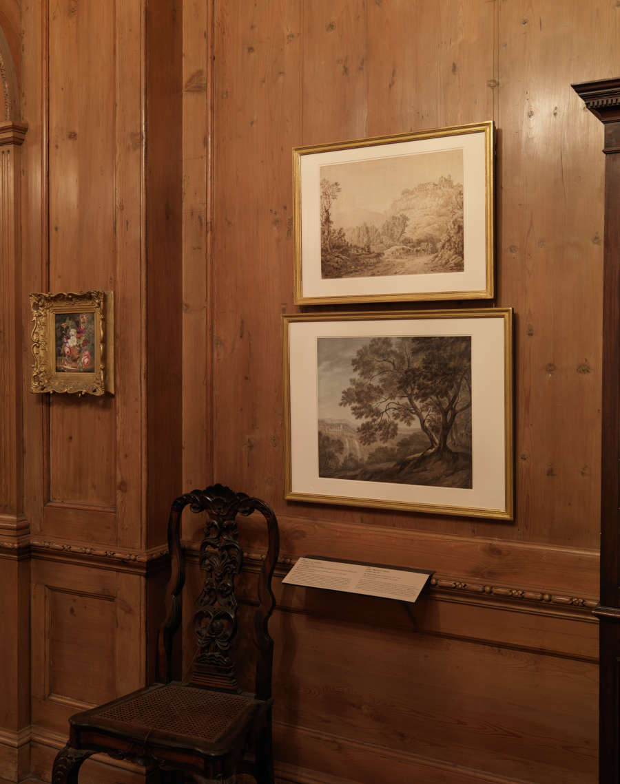 view exhibition image